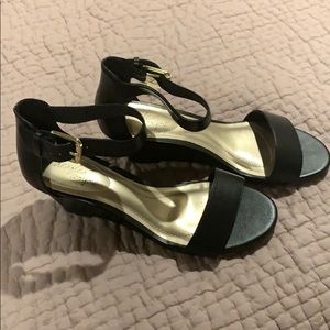 Ladies Black wedge sandal, size 7W